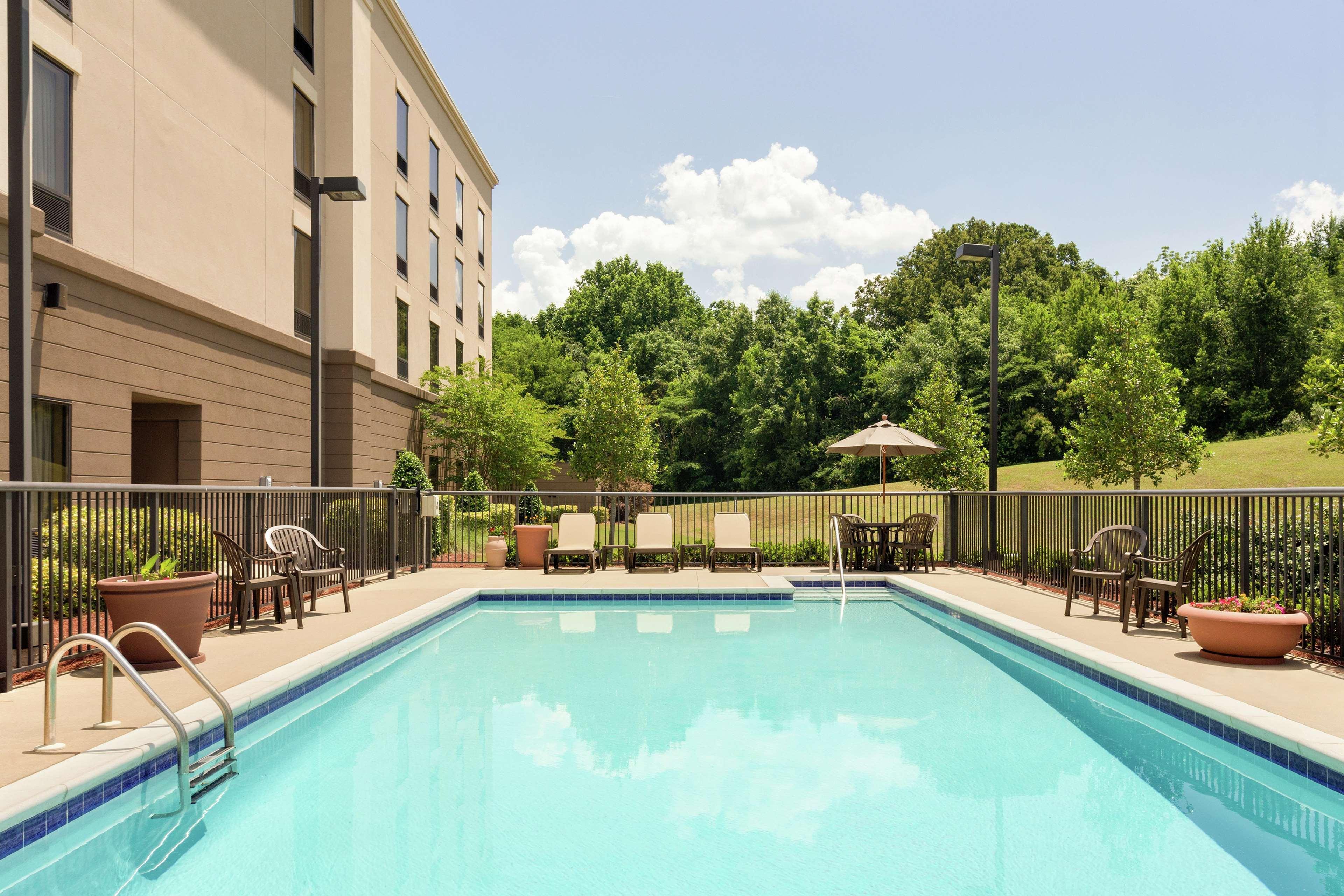 Hampton Inn & Suites Праттвилл Экстерьер фото