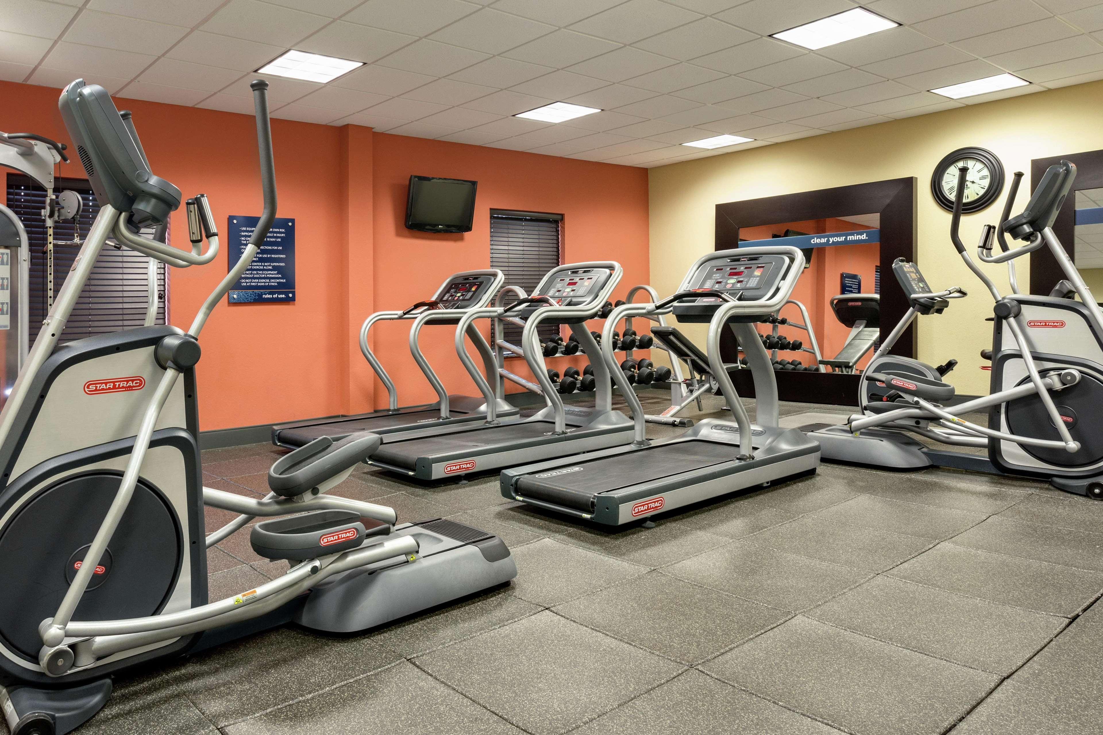 Hampton Inn & Suites Праттвилл Экстерьер фото