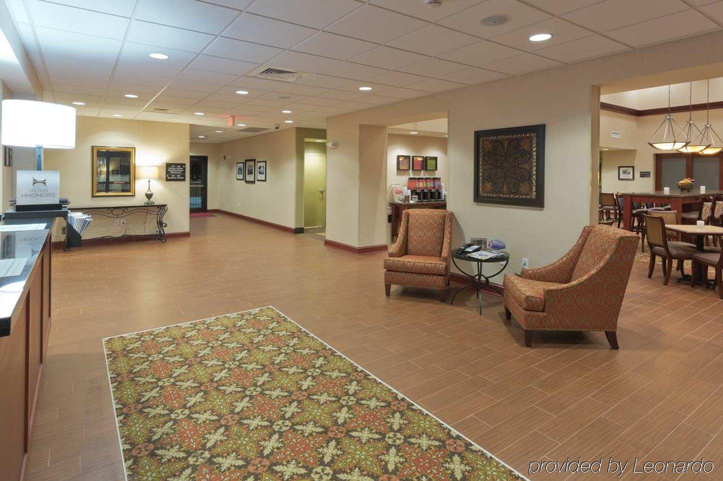 Hampton Inn & Suites Праттвилл Экстерьер фото