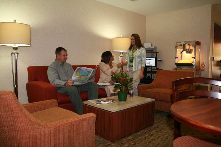 Hampton Inn & Suites Праттвилл Номер фото